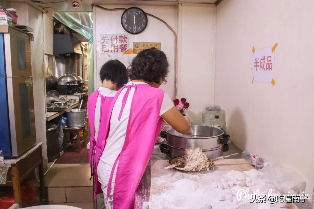 最新开服表揭秘，小巷深处的独特风味小店，等你来探秘！